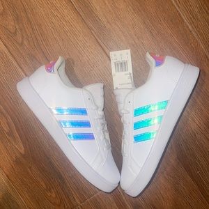 Adidas girls tennis shoes white | size 4 1/2 girls | Brand new w/tags